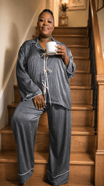 Load image into Gallery viewer, MAZH Stylish Mama Pyjama Set | Luxury Maternity &amp; Postpartum Loungewear - MAZHloungewearShop MAZHMAZH Stylish Mama Pyjama Set | Luxury Maternity &amp; Postpartum Loungewear

